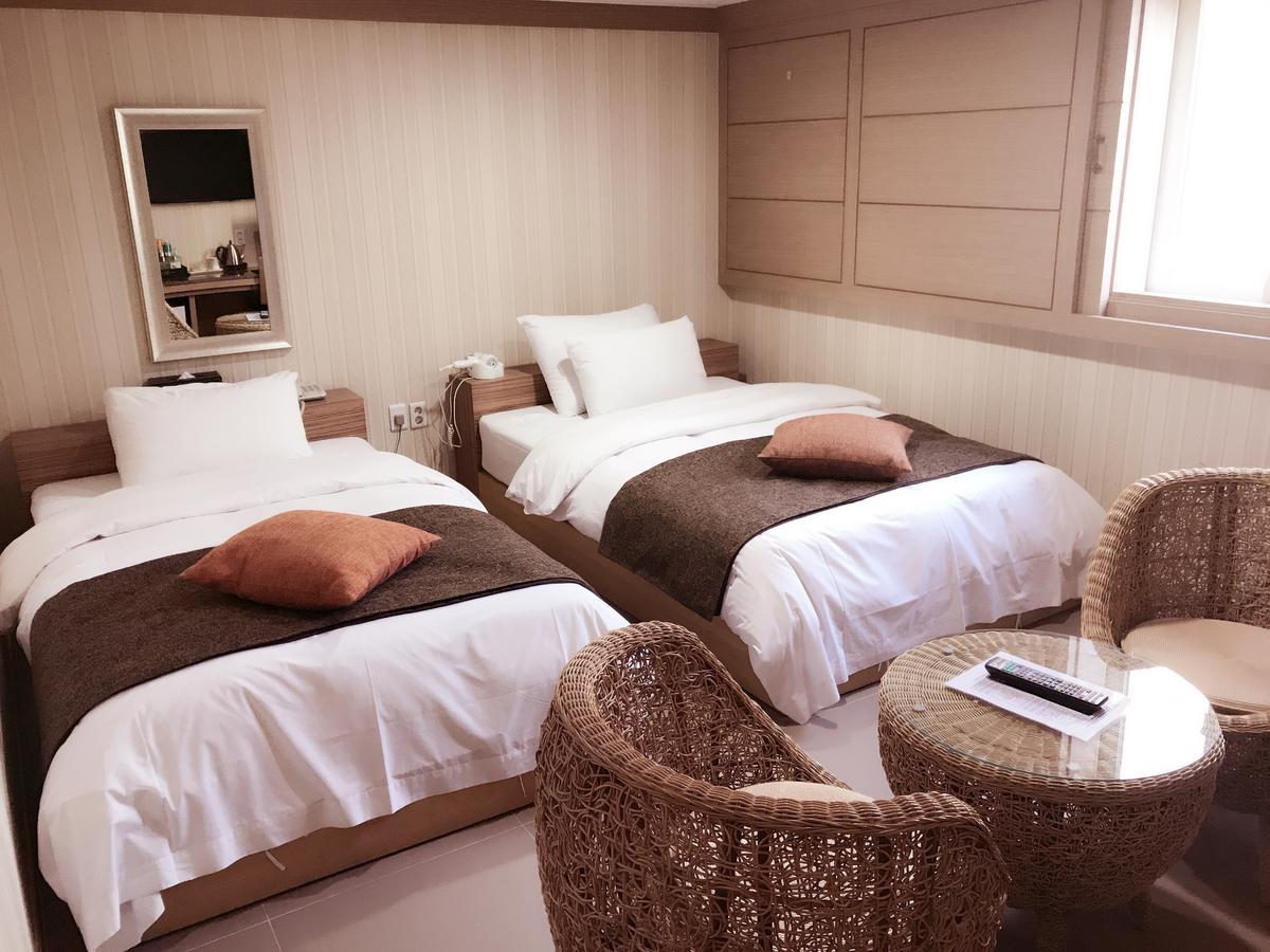 Suwon Orsay Business Hotel Exterior photo